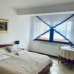 Ana Opatija